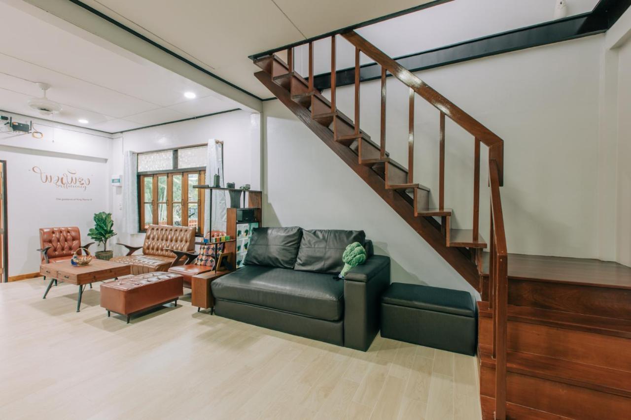 Banya Bnb ที่พักบ้านย่าบีแอนด์บี เมืองประจวบฯ Prachuap Khiri Khan Esterno foto